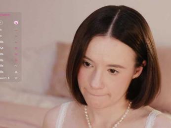 MissEssie bongacams stream image