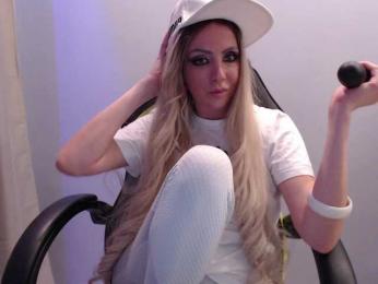 blondalina bongacams stream image