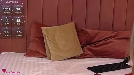 PinkySparks stripchat stream image, 11.08.2025 22:50