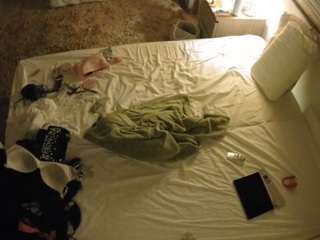 voyeurcam-julmodels-whitebed-3 camsoda stream image, 07.08.2025 18:00
