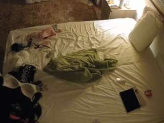 voyeurcam-julmodels-whitebed-3 camsoda stream image, 07.08.2025 18:00
