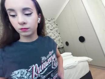 ehotlovea chaturbate stream image, 13.02.2025 23:20