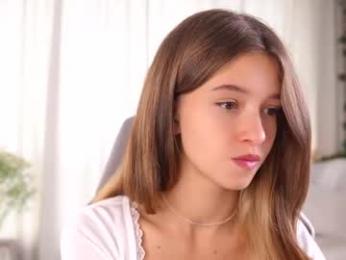 little_poetry chaturbate stream image, 14.08.2025 12:40