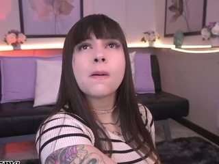 zoe-cruz21 camsoda stream image, 14.08.2025 12:20