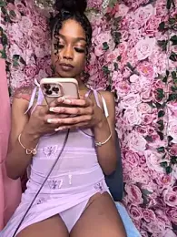 mismialove stripchat stream image, 24.08.2025 05:00