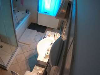 voyeurcam-julmodels-bath-2nd-2 camsoda stream image, 16.08.2025 18:30