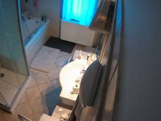 voyeurcam-julmodels-bath-2nd-2 camsoda stream image, 16.08.2025 18:30