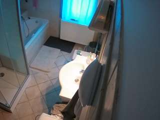 voyeurcam-julmodels-bath-2nd-2 camsoda stream image, 16.08.2025 18:30