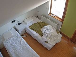 voyeurcam-julmodels-bed-7 camsoda stream image, 19.08.2025 05:10