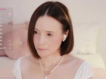 MissEssie bongacams stream image