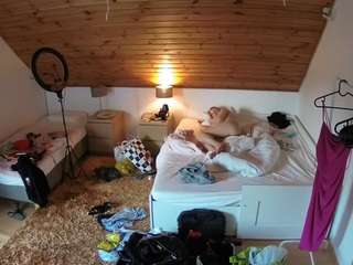 voyeurcam-julmodels-whitebed-2 camsoda stream image, 31.08.2025 10:30