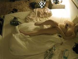 voyeurcam-julmodels-whitebed-3 camsoda stream image, 31.08.2025 10:30