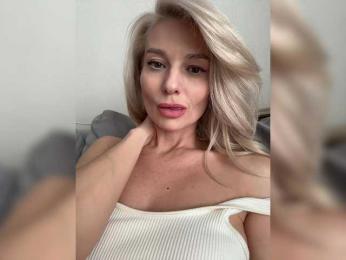 -Molly- bongacams stream image, 16.02.2025 08:00