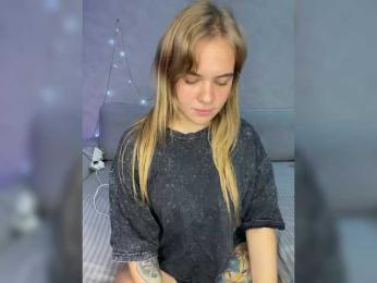 -Tiki-Riki- bongacams stream image