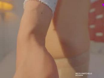 nicolle_mitchelle chaturbate stream image