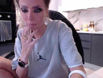 blondalina bongacams stream image