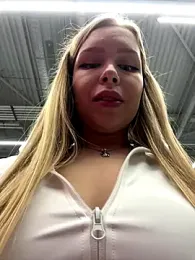 Liza_risky stripchat stream image, 26.09.2025 11:40