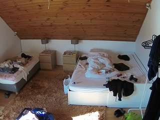 voyeurcam-julmodels-whitebed-2 camsoda stream image, 02.10.2025 03:00