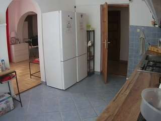 voyeurcam-julmodels-kitchen camsoda stream image