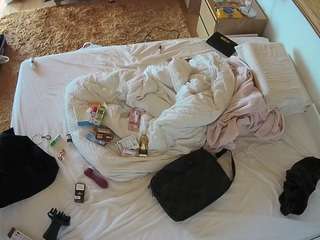 voyeurcam-julmodels-whitebed-3 camsoda stream image, 24.09.2025 23:10