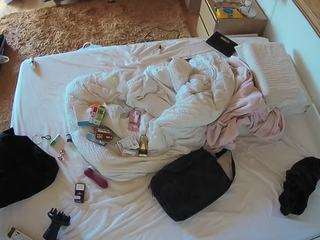 voyeurcam-julmodels-whitebed-3 camsoda stream image, 24.09.2025 23:10