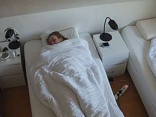 voyeurcam-julmodels-bed-7 camsoda stream image, 02.10.2025 03:00
