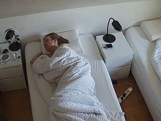 voyeurcam-julmodels-bed-7 camsoda stream image, 02.10.2025 03:00