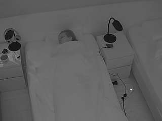 voyeurcam-julmodels-bed-7 camsoda stream image, 02.10.2025 03:00