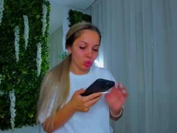 zinasquirts chaturbate stream image, 03.10.2025 14:00