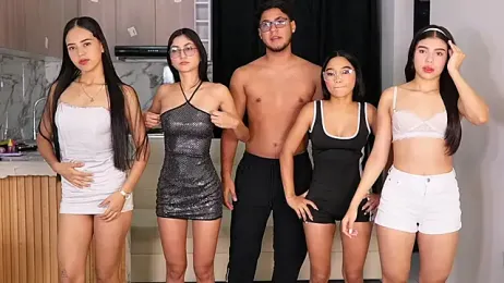 Petiteess stripchat stream image