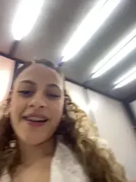 alana15 stripchat stream image, 09.10.2025 22:50