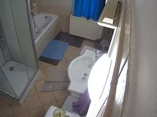 voyeurcam-julmodels-bath-2nd-2 camsoda stream image, 09.10.2025 18:00