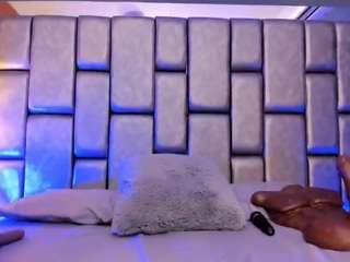 atinxnaugthy camsoda stream image