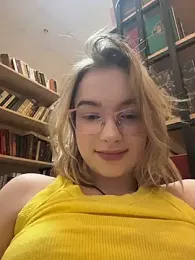 Baby_Tiny stripchat stream image, 16.10.2025 17:00