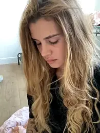 EmiliaCatalina stripchat stream image, 19.10.2025 19:00