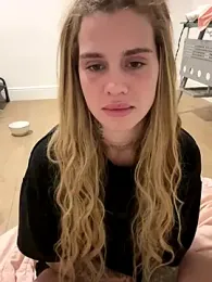 EmiliaCatalina stripchat stream image, 19.10.2025 19:00