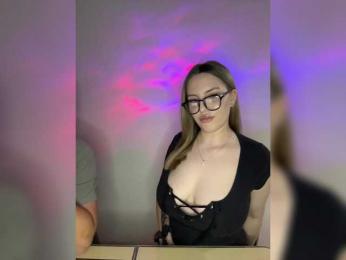 Cris_Mi bongacams stream image