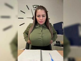 Brenda_KiSKA bongacams stream image, 25.10.2025 03:20