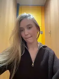 MariaTull stripchat stream image, 29.10.2025 13:50