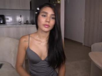 veroniqe_lounge chaturbate stream image, 03.11.2025 23:00