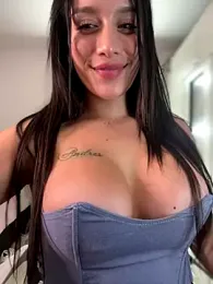 Emmily_19 stripchat stream image, 10.11.2025 23:10