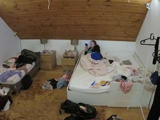voyeurcam-julmodels-whitebed-2 camsoda stream image, 10.11.2025 22:00