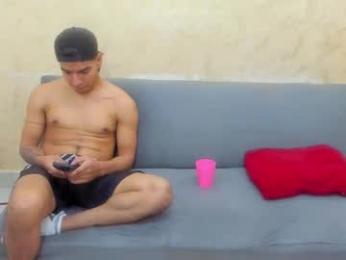 party_starts chaturbate stream image, 25.11.2025 00:20