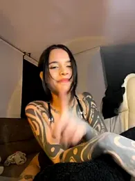 alessia_iris19 stripchat stream image