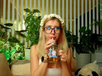 FlowwwerGirl bongacams stream image