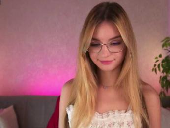 ilittleheart bongacams stream image