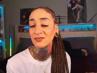 starryari69 camsoda stream image