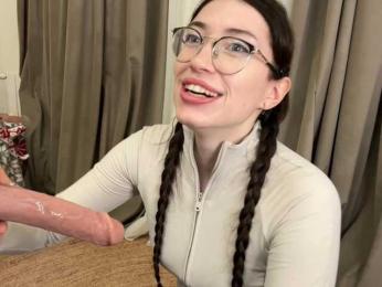 KellyyBeryy bongacams stream image