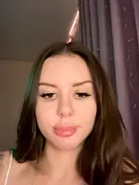 Alina_Vibe_Me stripchat stream image