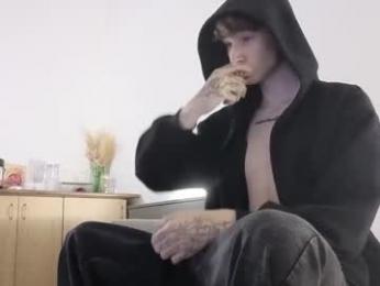 drinklinov chaturbate stream image